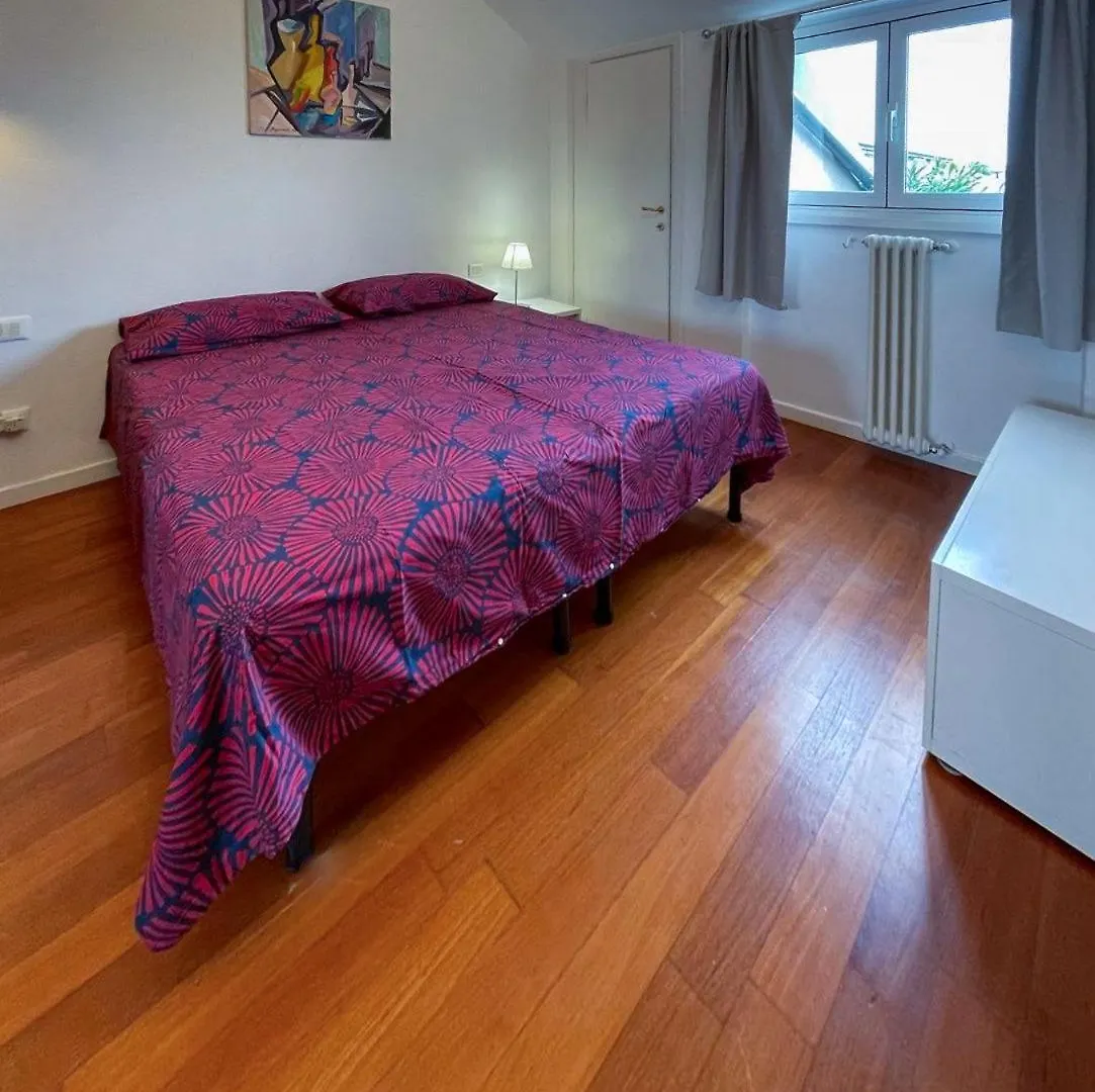 Apartment Penthouse In The Sky With 30 Sqm Terrace Milan Central Station Italy